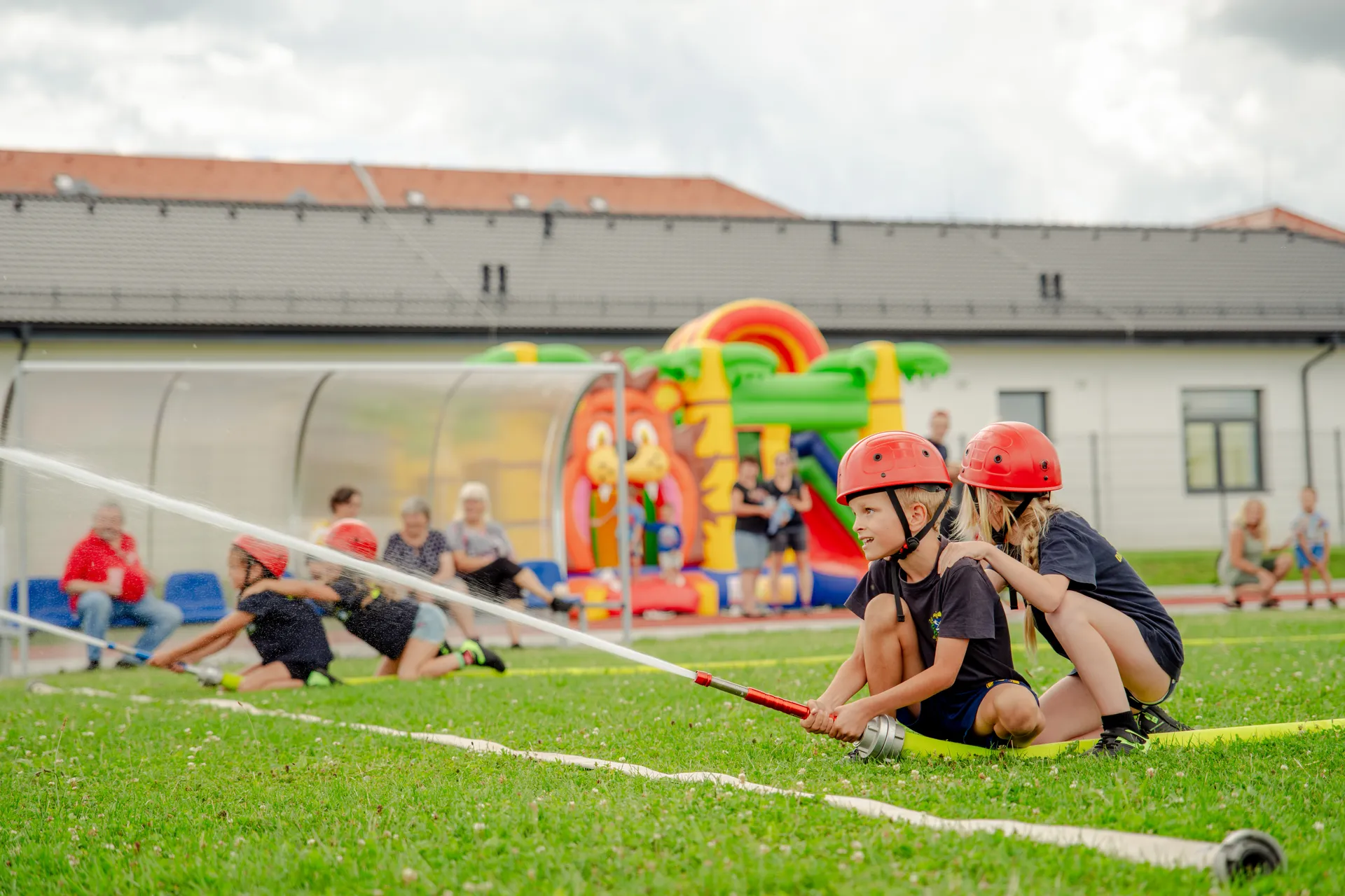 Dolní Domaslavice - Otevření nového hřiště gallery 10